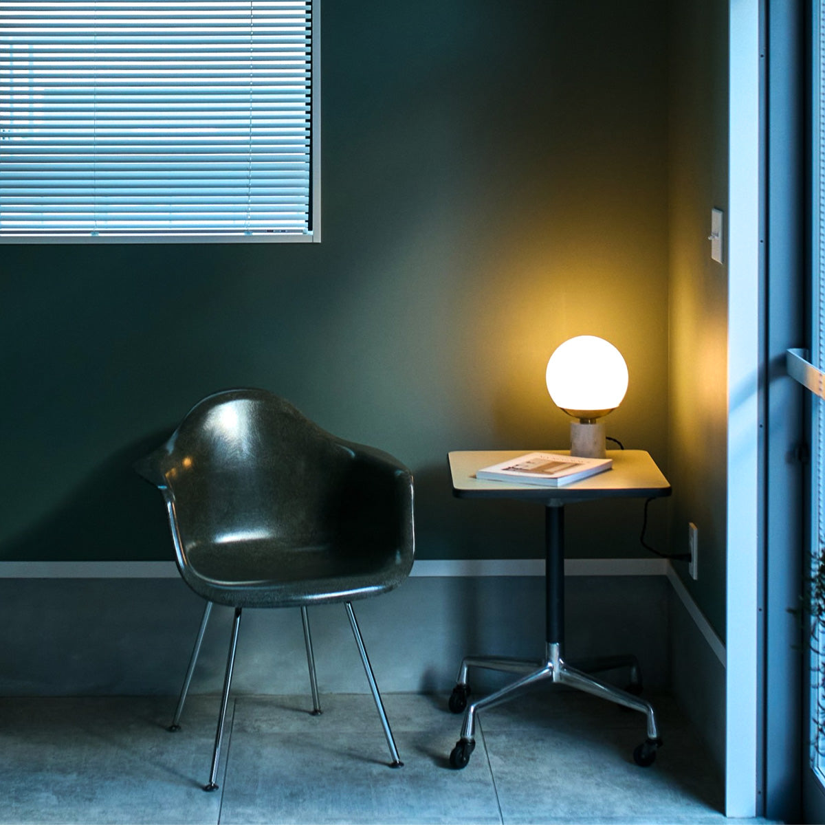 Groove-table lamp 設置事例