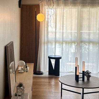 Bliss-floor lamp / Candela 3 LED-table lamp 設置事例（PR）