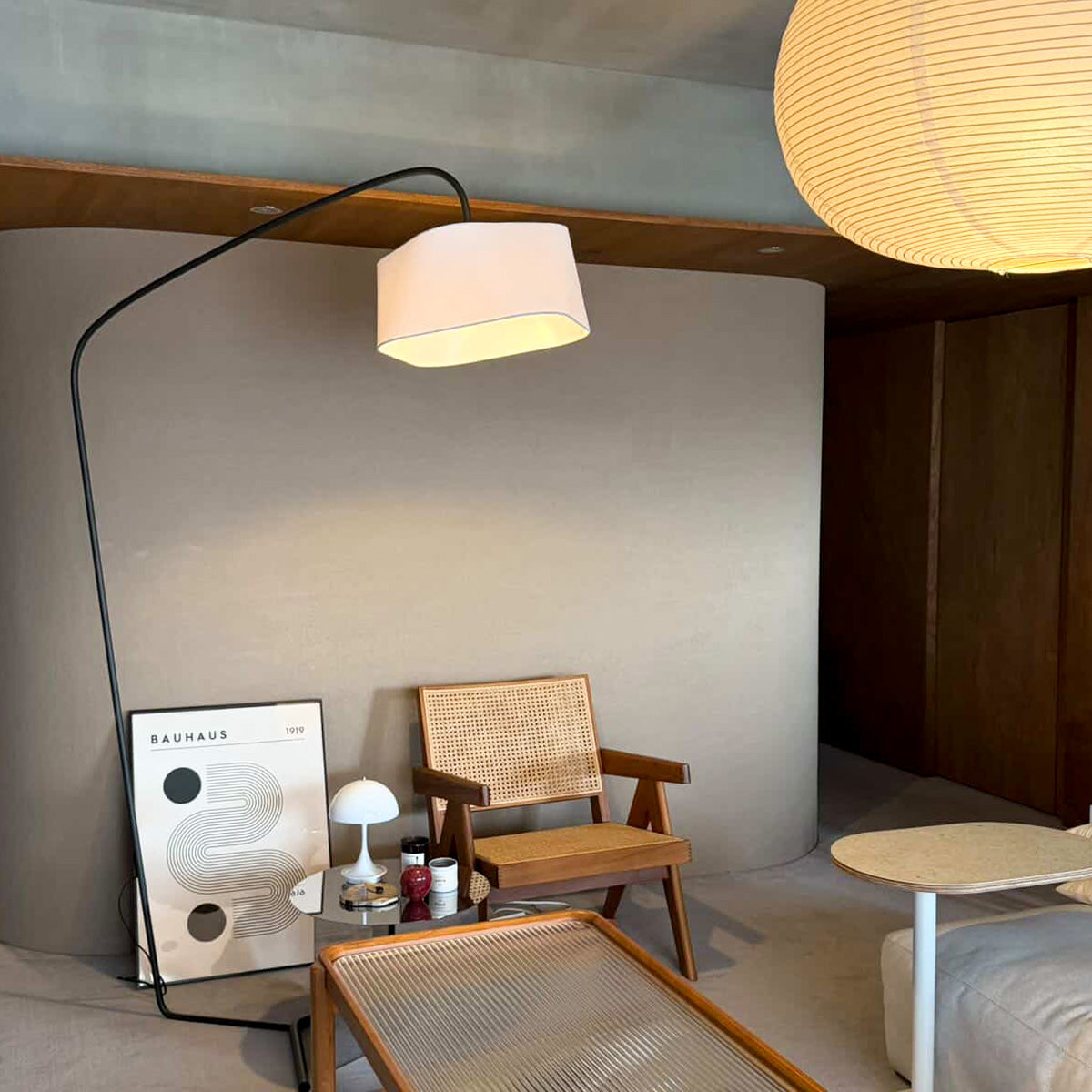 Espresso 3-living floor lamp 設置事例