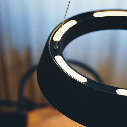 Loop LED-pendant light 本体上部