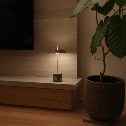 Innocence LED-table lamp (S) グレージュ 設置事例