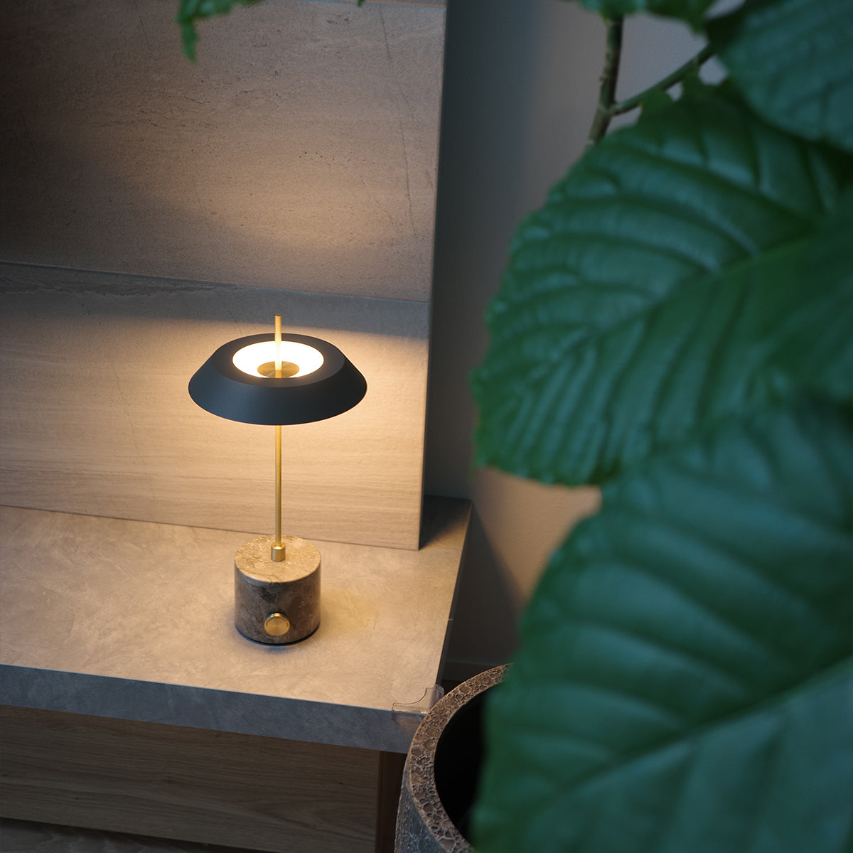 Innocence LED-table lamp (S) グレージュ 設置事例