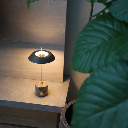 Innocence LED-table lamp (S) グレージュ 設置事例