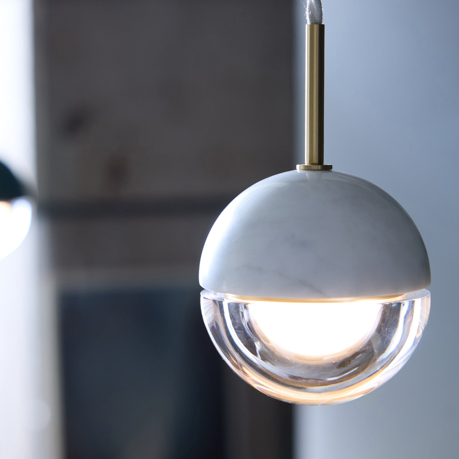 Escape LED-pendant light ※大理石の模様には個体差があります。