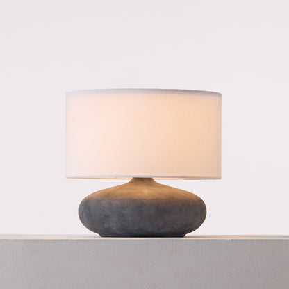 Ecru-table lamp S グレー 点灯時