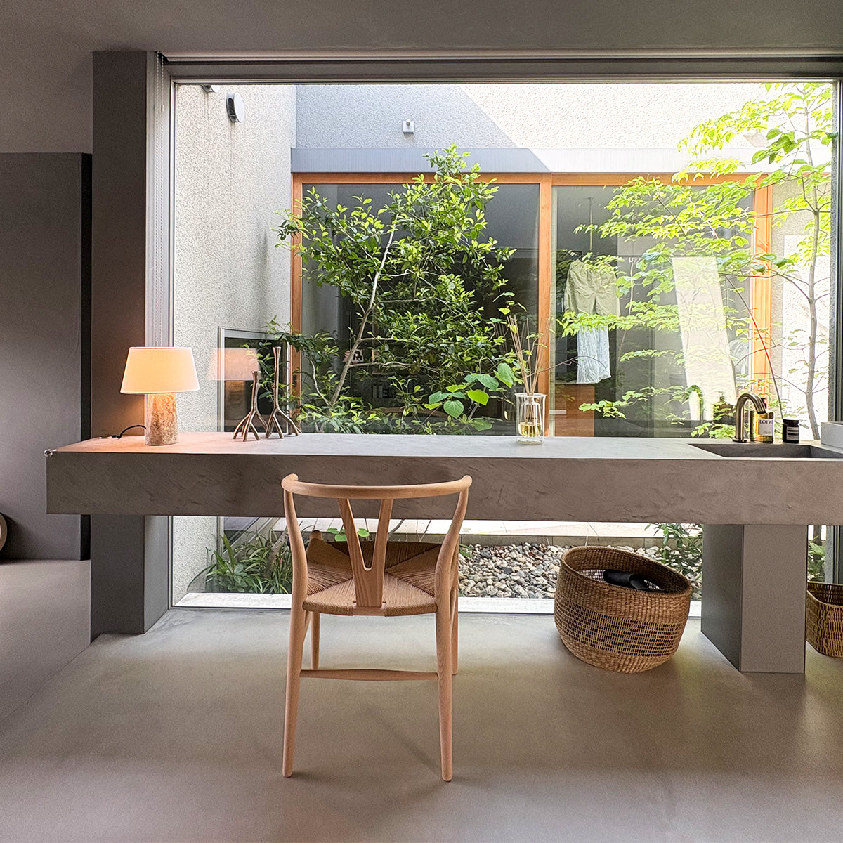 Echo-table lamp 設置事例