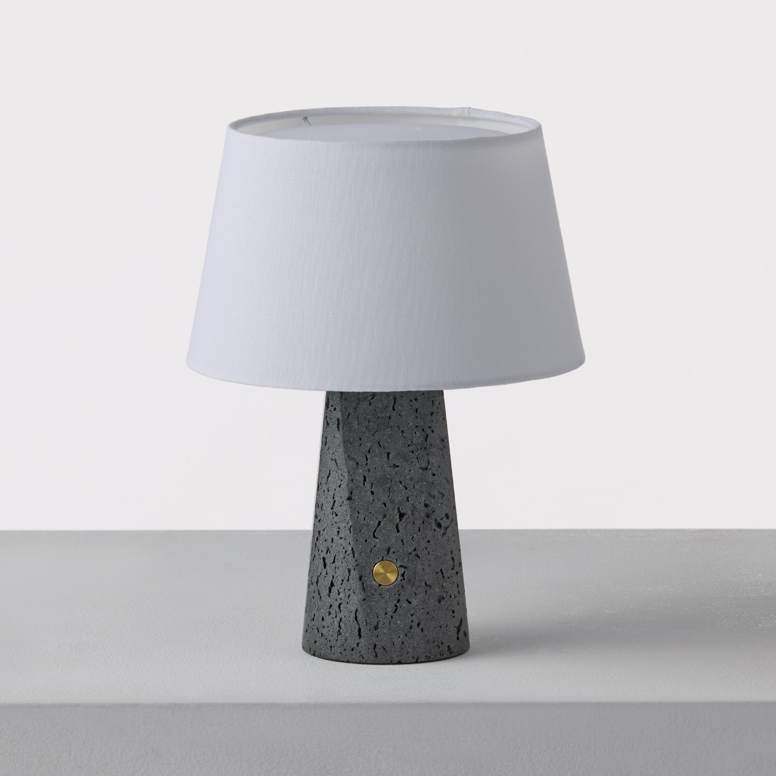 Echo-table lamp ブラック 消灯時