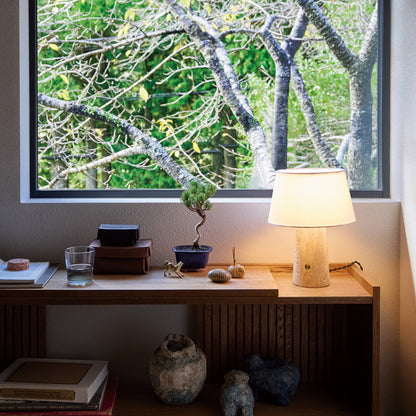 Echo-table lamp