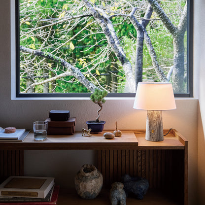 Echo-table lamp