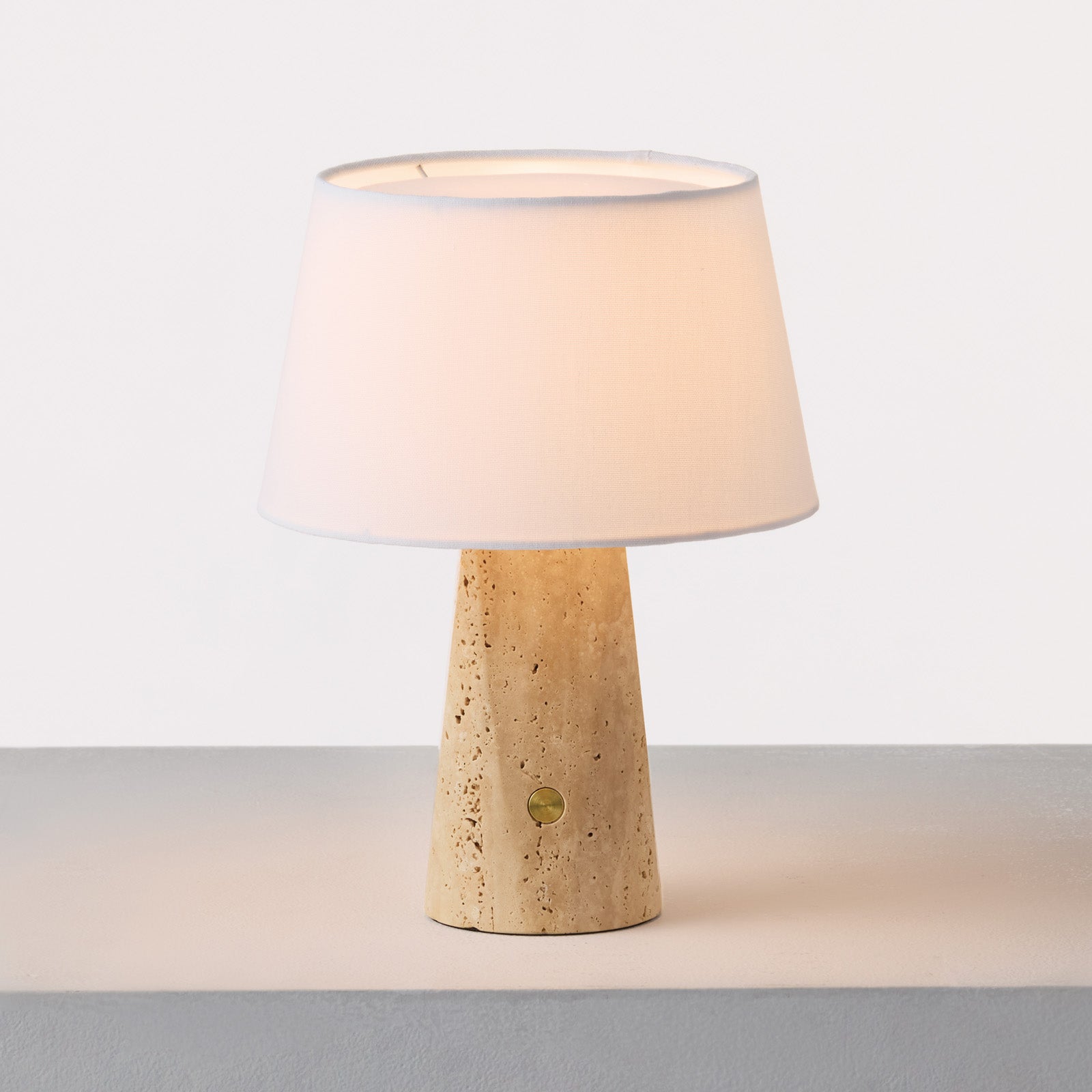 Echo-table lamp ベージュ 点灯時