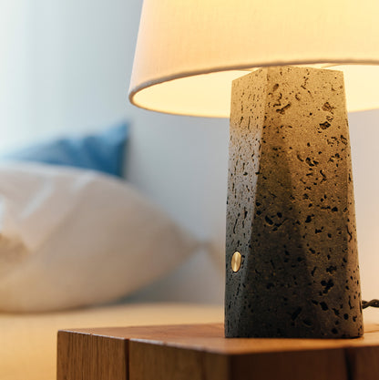 Echo-table lamp