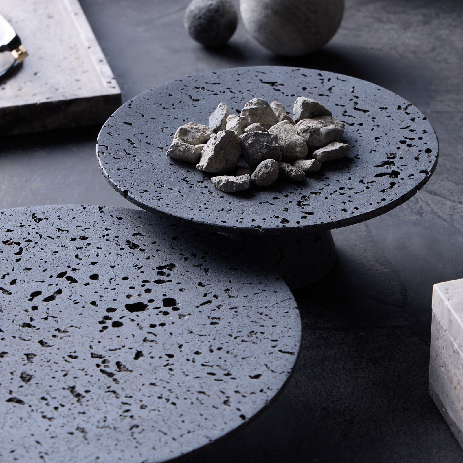 Travertine-tray circle base S / circle base L