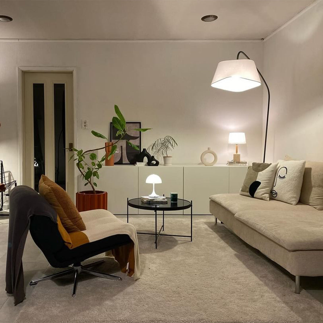 Espresso 3-living floor lamp / Monolith-table lamp 設置事例